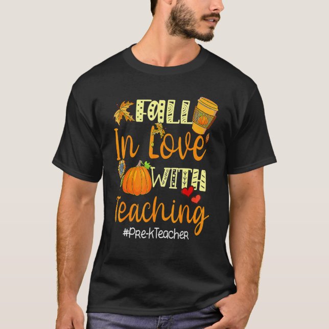Fall i Kärlek med att undervisa förgrundslärare Th T Shirt (Framsida)
