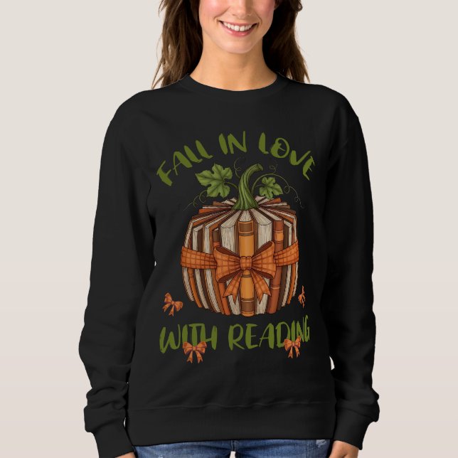 Fall In Love With Reading Cozy Autumn Book Lover T Shirt (Framsida)