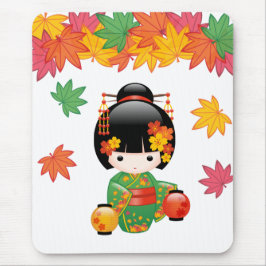 Fall Kokeshi Doll - Grönt Kimono Geisha Girl Musmatta