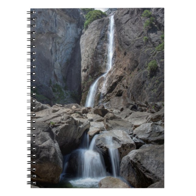Fäll ned Yosemite Falls Anteckningsbok Med Spiral (Framsidan)