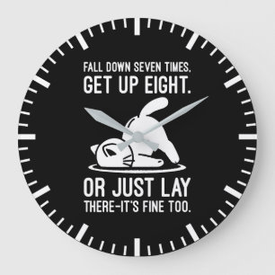 Fall ner sju gånger - Cute Funny Cat Motivation Stor Klocka