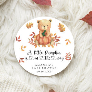 Fall Pumpkin och Bear Baby Shower Runt Klistermärke