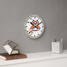Fall Uggla Clock