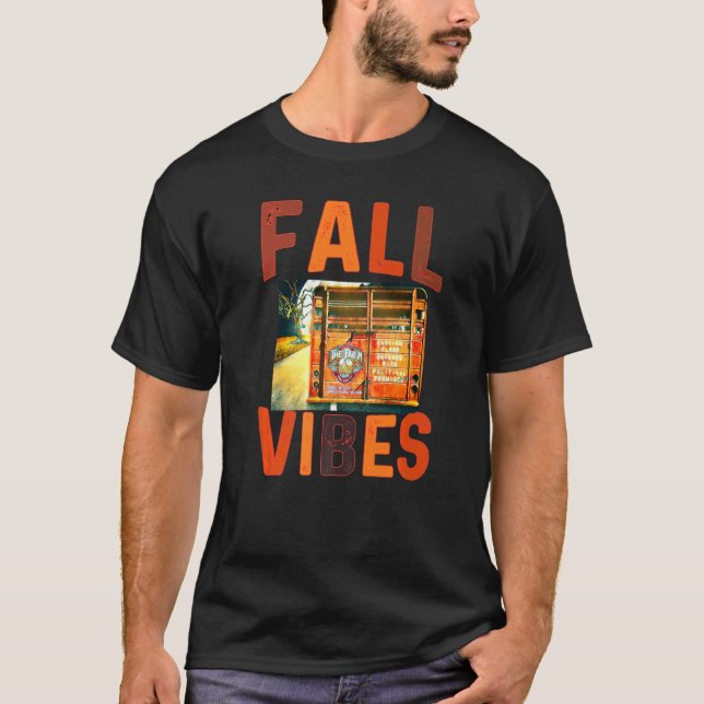 Fall Vibes Retro Pumpkin Spice Autumn Coffee  Than T Shirt (Framsida)