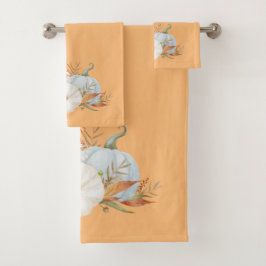 Fall Vignette of Pumpkins & Löv Bath Towel Set