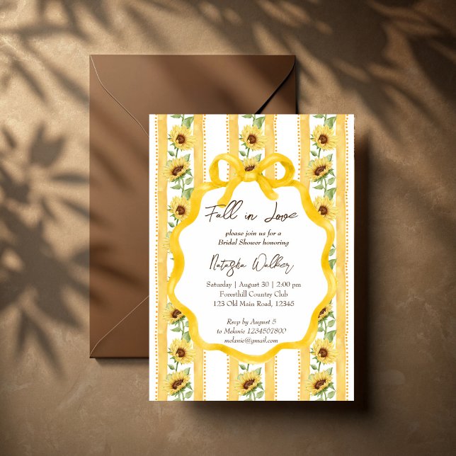Falla i kärlek solros gul rand bröllopsdusch inbjudningar (Fall in love sunflowers grandmillenial retro bow wavy border yellow stripes bridal shower invitation)
