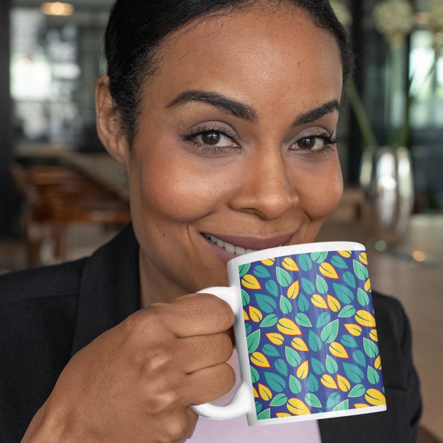 Fallande Grönt och Gult Löv Mönster Två-Tonad Mugg (leaves mug)