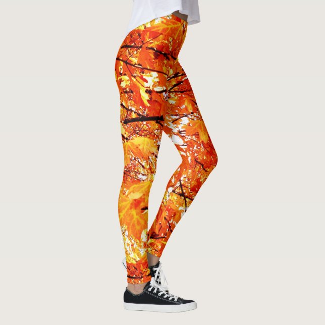 Fallande höstlöv, orange med svarta leggings (Höger)