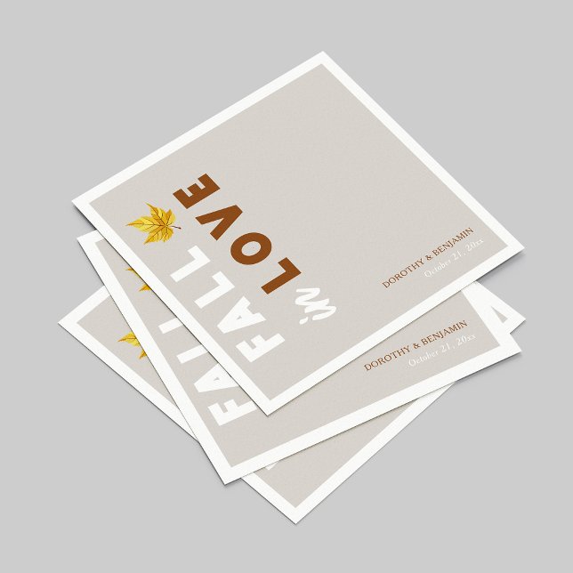 Fallande i Kärlek: Anpassningsbar Script Fall Wedd Pappersservett (Falling in Love: Modern Script Fall Wedding Napkins)