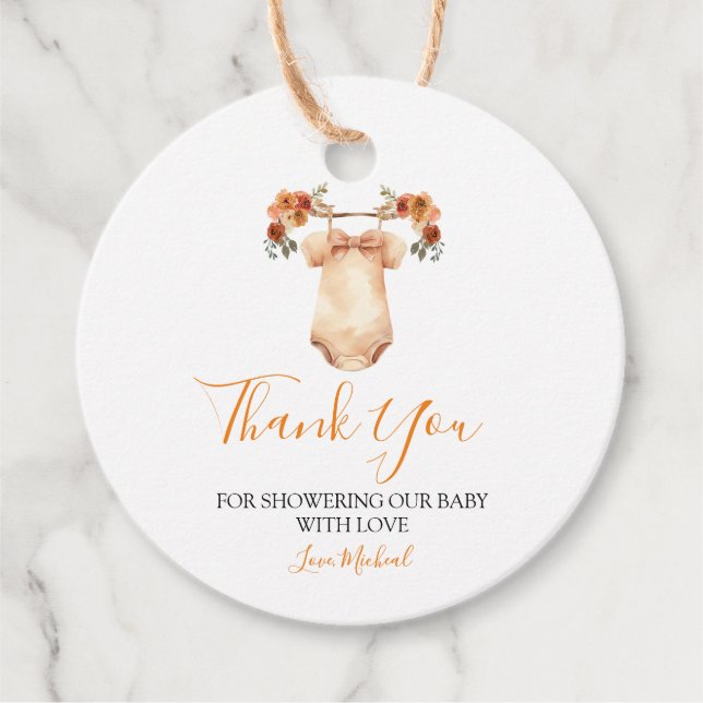 Fallande i Kärlek Blommigt Barnkläder Baby Shower Gåvor Etiketter (Framsida)