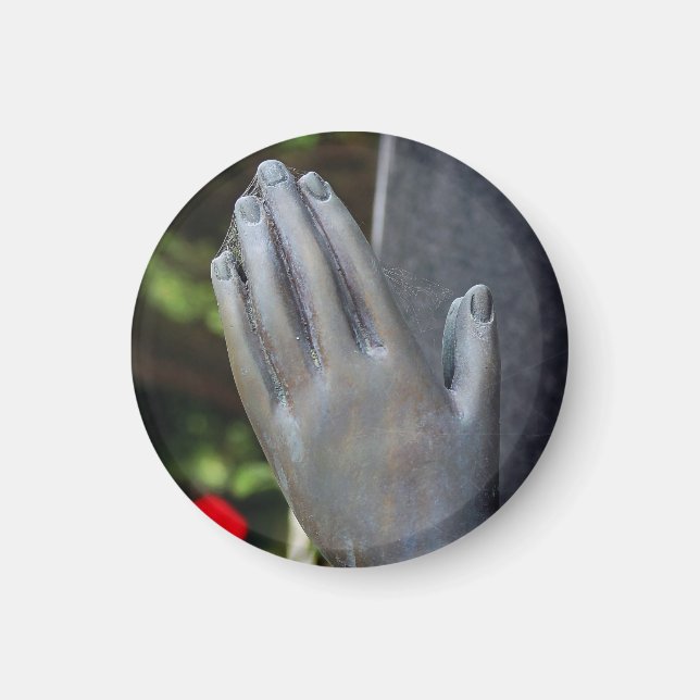 Falln Silent Prayer Magnet (Framsidan)