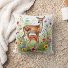 Fallow Doe Hjort Fawn och Wildblommor Kudde