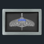 Fallskärm Rigger Bälte Buckle<br><div class="desc">Visning ditt pride i våra hängivna Fallskärm Riggers! Denna uteslutande designade konstform gör en underbar gåva till alla som tjänstgör eller har tjänstgjort i flygburna regerande enheter! Unik designad gåva till vem som helst som tittar för den speciella gåvan till armén eller den civila skolan Studenten, befordran, återupptagning, pension, PCS,...</div>