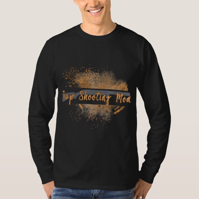 Fällskjutning av Mamma exploderande lerdamm för fä T Shirt (Framsida)