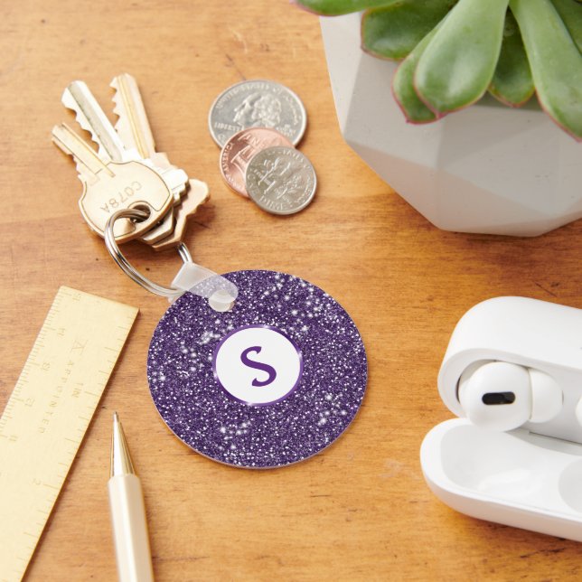 Falsk lila glittertextur och anpassad monogram nyckelring (Skrivbord)