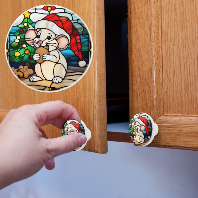 Falskt Glas-inspirerad Julmus som äter kaka Knopp (Skapare uppladdad)