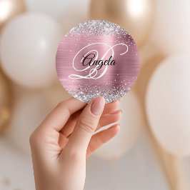 Falskt silver glitter blek rosa folie monogram runt klistermärke