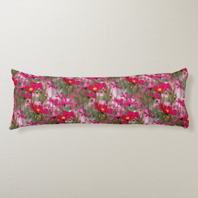 Fält av Cosmos...... Kroppskudde (Framsidan)