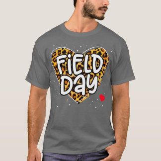 Fält Day Squad 2022 Physical Education Gym Teache T Shirt