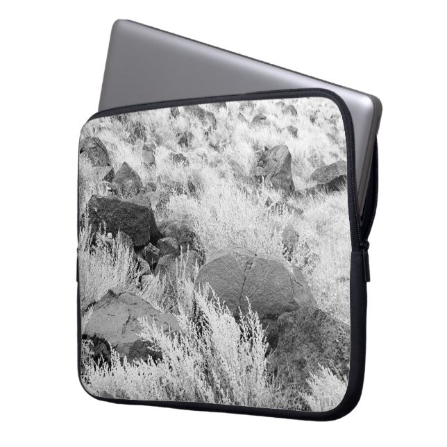 Fält i Basalt Laptop Sleeve (Framsidan Vänster)