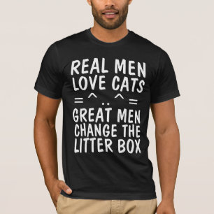 FÄLT KATTER OCH FÖRÄNDRINGSLITTER FÖR MANAR I KÄRL T SHIRT