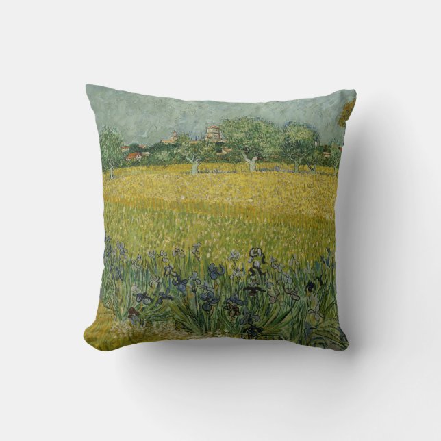 Fält med blommor nära Arles American MoJo Pillow Kudde (Framsida)
