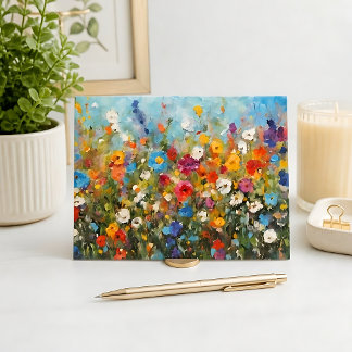 Fält med vildblommor vykort