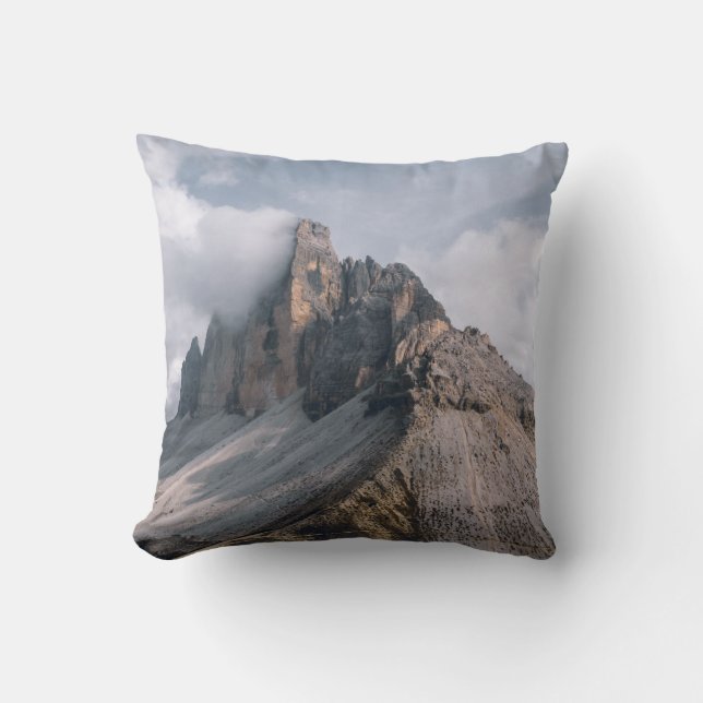 FÄLT OCH MOUNTAIN VITE OCH BLÅ HIMMEL KUDDE (Framsida)