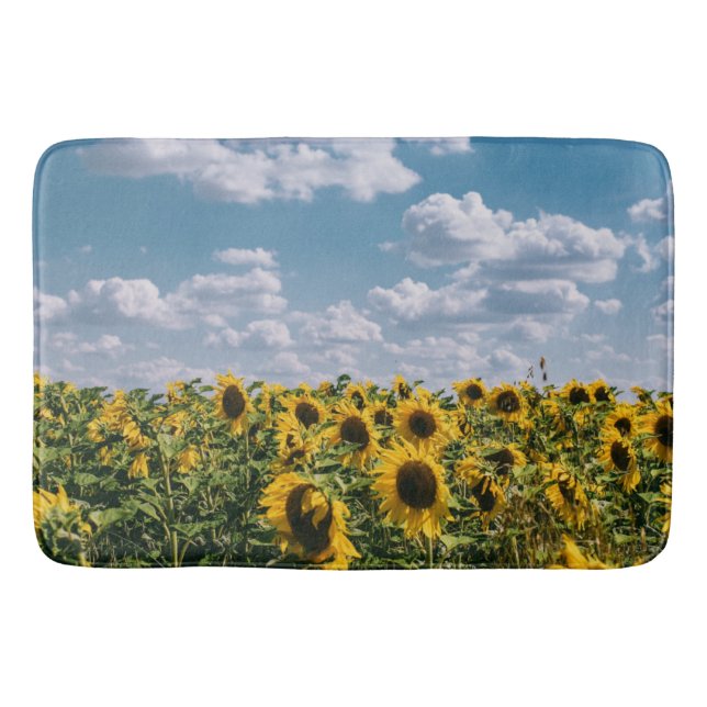 Fält under Blå himmel med moln Badrumsmatta (Framsidan)