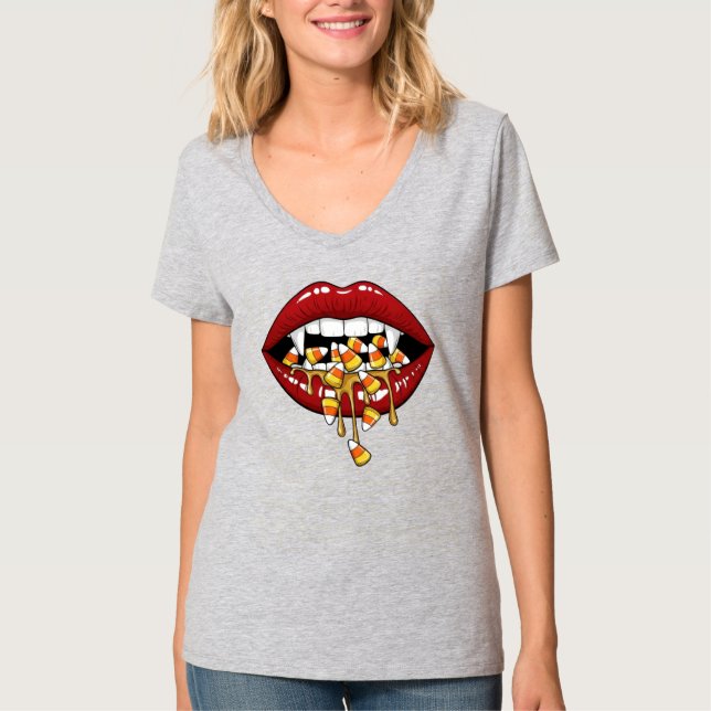 Famale Vampire Eating Candy T Shirt (Framsida)