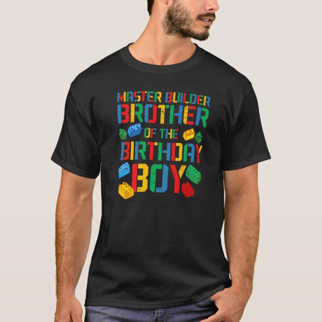 Fami blockeras i Brother Master Builder Bygger Bri T Shirt (Framsida)