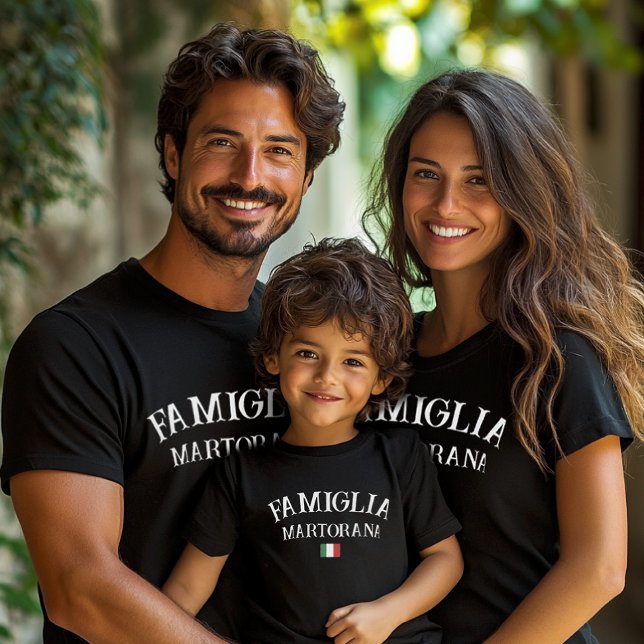 Famiglia Italian Family Personalized Reunion Black T Shirt (Custom Last Name Famglia Family T-shirts for the Italian Family Reunion)