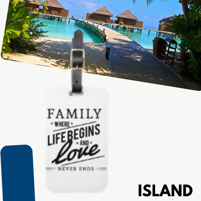 Familj där livet börjar med typografi bagagebricka (Skapare uppladdad)