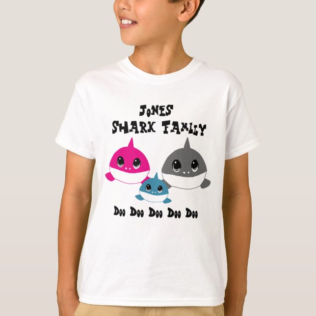 Familj för personligbabyhaj t shirt (Framsida)