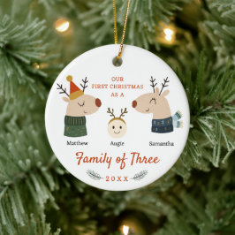 Familj med tre första jul julgransprydnad keramik