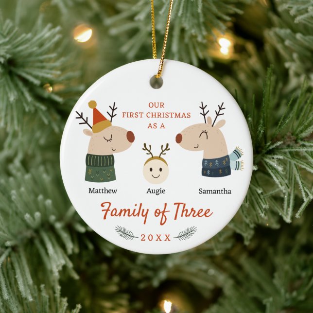 Familj med tre första jul julgransprydnad keramik (Träd)