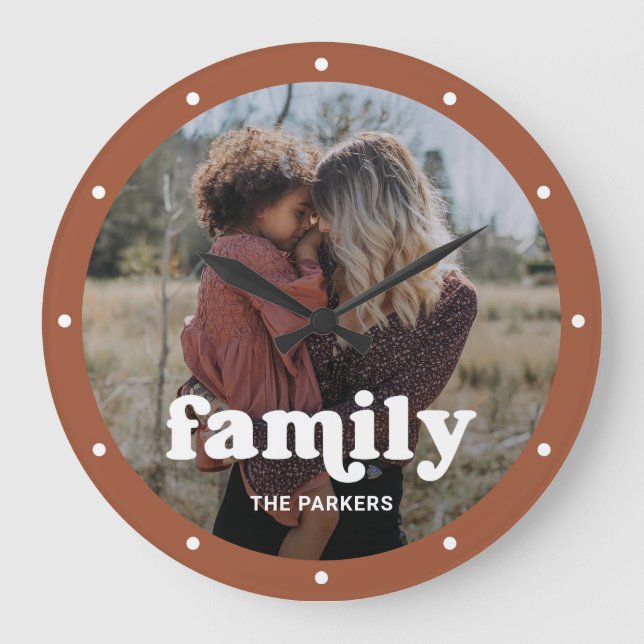 Familj | Modern skrift med Photo Terracotta Stor Klocka (Framsida)