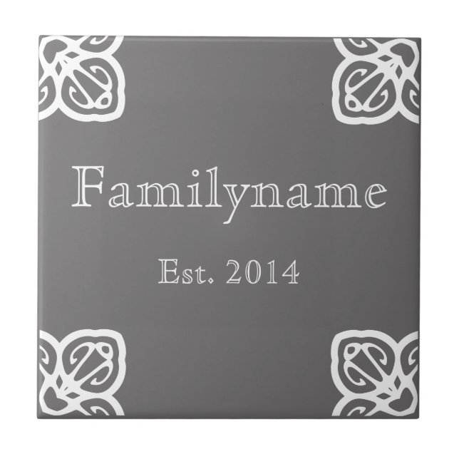 Familj Namn - Spanska vit på Grått Kakelplatta (Framsidan)