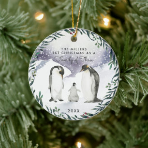 Familj på tre   Första julgranskula
