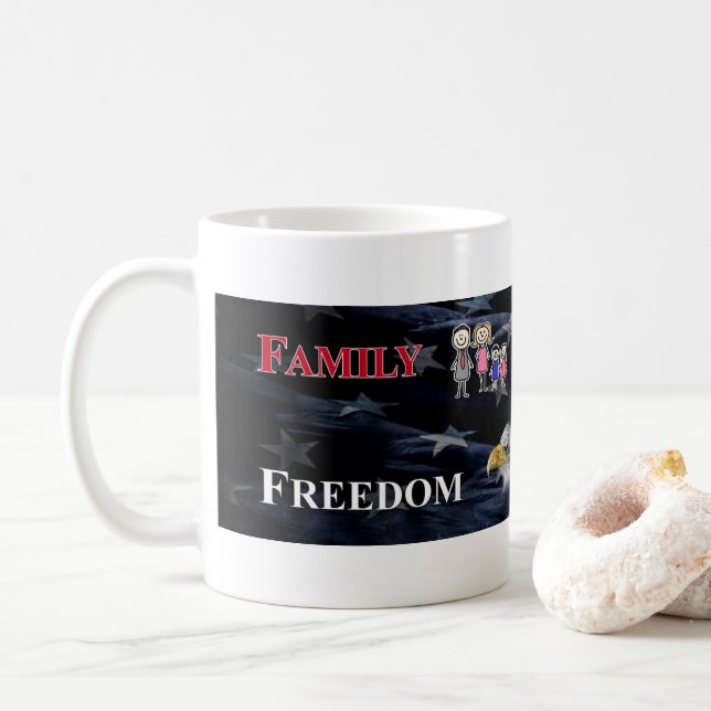 familj, skjutvapen, frihet och kattmugg kaffemugg (Med munk)