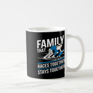 Familj som Tävling tillsammans bildar tillsammans Kaffemugg