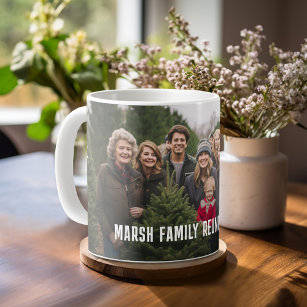Familjeåterförenat panoramafoto med typ kaffemugg