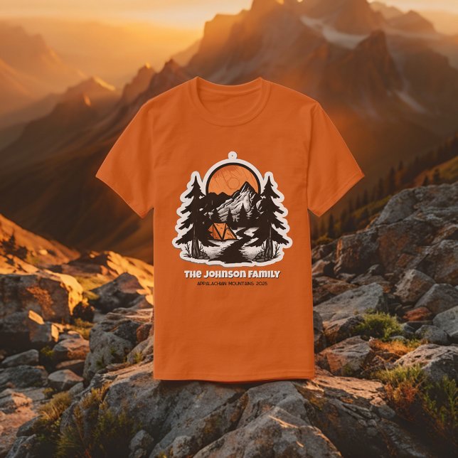 Familjeåterförening i Anpassningsbarna Mountain Äv T Shirt (Skapare uppladdad)