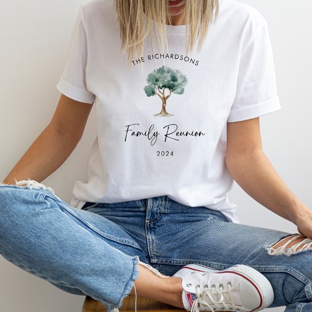 Familjeåterförening med Träd och modernt skript T Shirt (The perfect, stylish shirt for your family reunion)