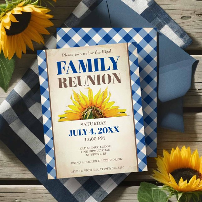 Familjeåterföreningsinbjudningar Rustic Solros Pic Inbjudningar (Family reunion invitations rustic sunflower and blue gingham.)