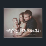 Familjefoto för lycklig Hanukkah helgdag Vykort<br><div class="desc">En modern typografi för den här fotokortsamlingen. Så här anpassar du dig med din favoritfamilj bild. Du kan också enkelt ändra färg på teckensnittet så att det passar dig.</div>
