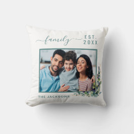 Familjefotoeukalyptus greenery white namn kudde
