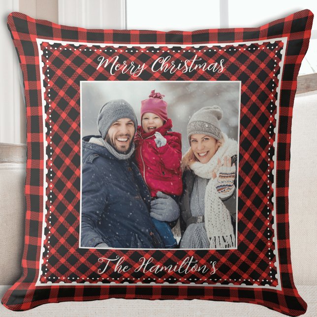 Familjefotojul Red Buffalo Play Kudde (Family Photo Christmas Red Buffalo Plaid Throw Pillow)