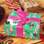 Familjefoton | Kitschy jul Ornament Presentpapper<br><div class="desc">Backa dina helgdag i ett verkligt unikt och lekfullt stil med detta Papper för Kitschy-julklappning av prydnadsföremål, perfekt för att ge presenter en personlig beröring. Den här inslagna pappra har en levande, återinspirerad utformning med feta accenter och vackra julprydnader och kan anpassas efter dina familjefoller. Den skapar den lika speciellt...</div>