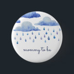 Familjemedlem för barnskor med vattenfärgskluster  knapp<br><div class="desc">Skapa egna anpassningsbar Watercolor Clouds Baby Shower Anpassningsbar Family Member-knappar med hjälp av dessa mallar i Cali Graphics. Den här söta babyduschdesignen har vattenfärgsmoln och regndroppar och elegant-typografi. Anpassa dessa knappar genom att klicka på "Anpassa" och ange texten i mallrutorna. Om du vill ändra något annat än texten rullor du...</div>